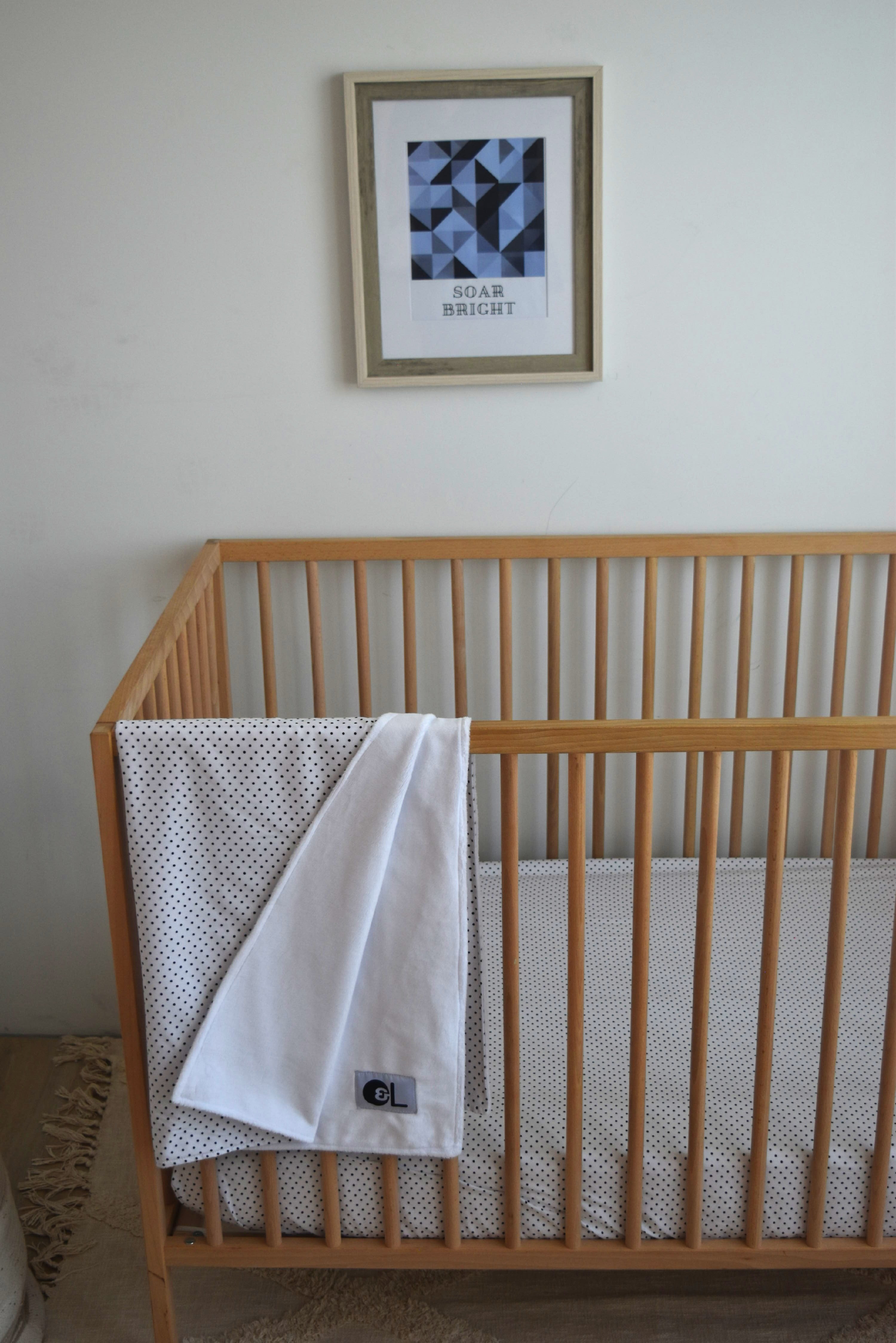 Connect the Dots Deluxe Crib Bedding Set